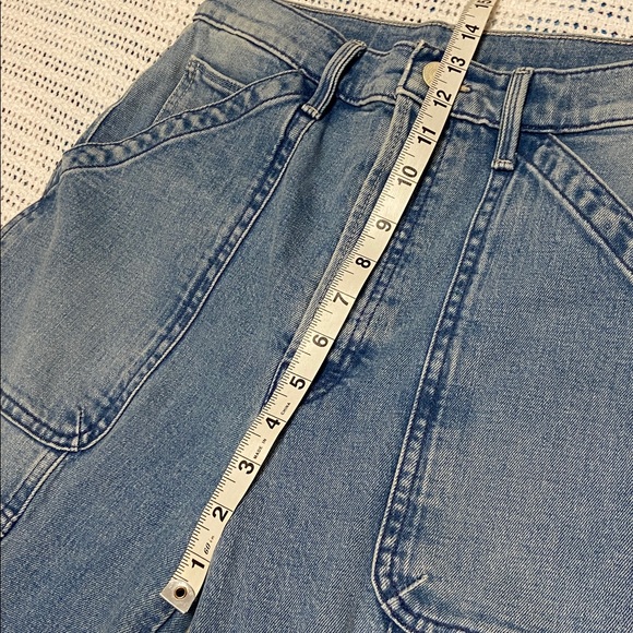 MOTHER The Curbside Cargo Flood in Herbal Remedy Indigo wash Size 26 x 29” - Picture 15 of 15